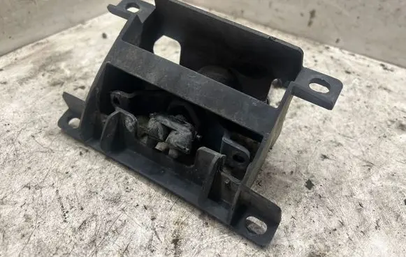 Volkswagen Touareg I Headlight washer nozzle holder 