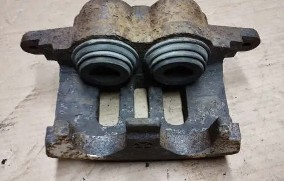 Chrysler Pacifica Front brake caliper