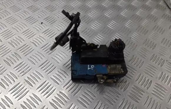 Volvo S80 Front door lock
