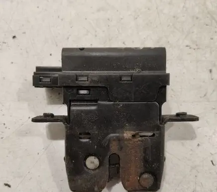 Renault Laguna II Tailgate/trunk/boot lock/catch/latch 8200000897
