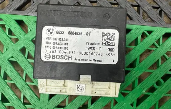 BMW 4 F32 F33 Parking PDC control unit/module 6884836 HWE007002000