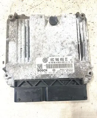 Skoda Octavia Mk2 (1Z) Engine control unit/module 03C906016AK 0261S02383 03G906056EE