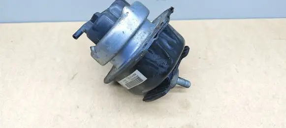 BMW X5 E70 Engine mount bracket P679541801