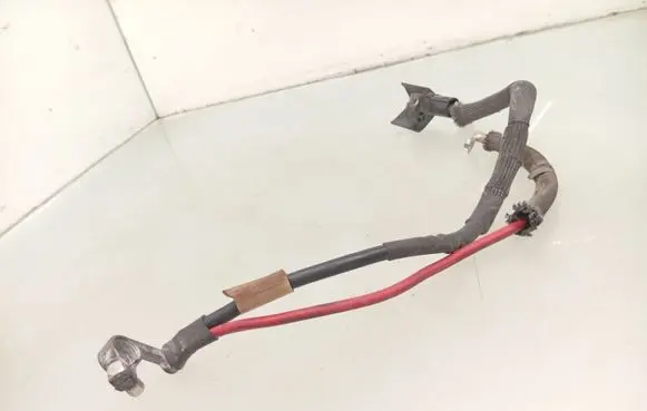 Volkswagen Jetta VI Positive cable (battery) 5C0971228M