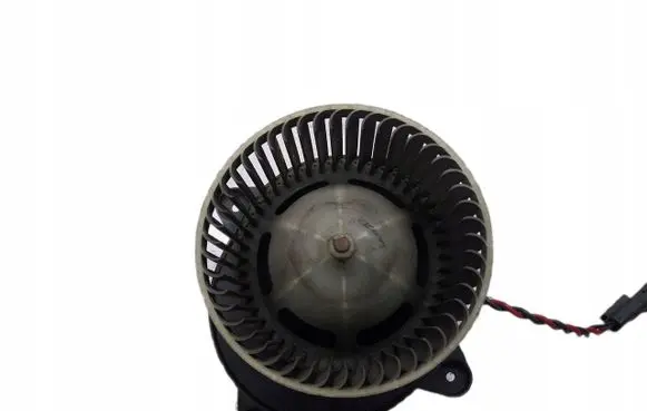Chrysler PT Cruiser Front door blower motor 790453U