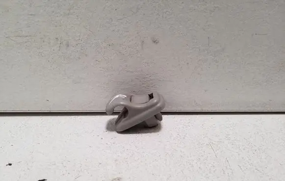 Sun visor clip/hook/bracket