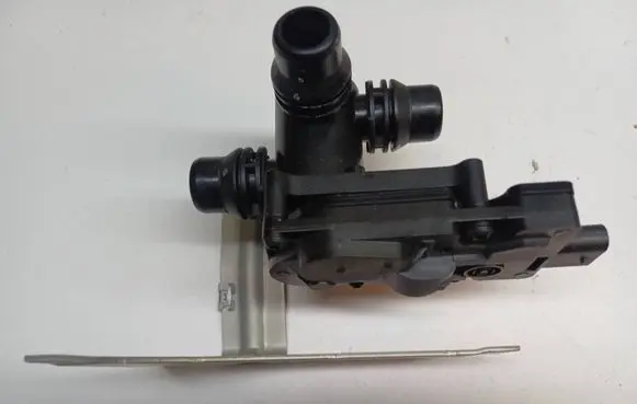 Mercedes-Benz Sprinter W907 W910 Electric auxiliary coolant/water pump A0005061300 25330003 10000000000