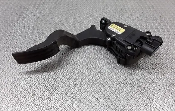 Mazda 2 Accelerator throttle pedal 4S619F836AA