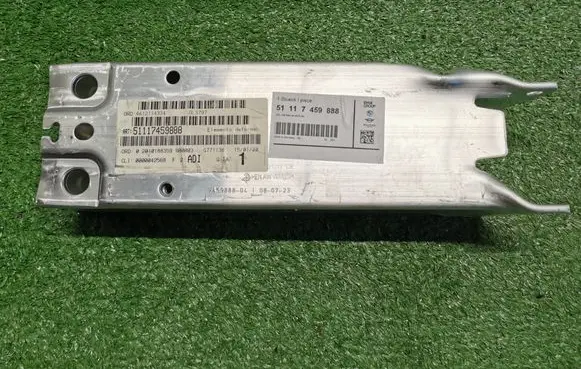 BMW 1 F40 Front bumper shock/impact absorber 7459888DANEK 7459888