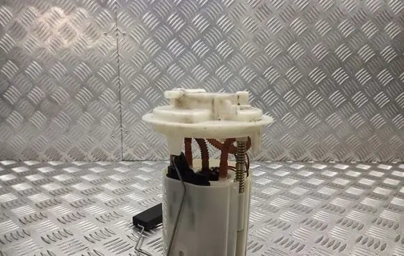 Peugeot 207 Mechanical fuel pump 9657035980