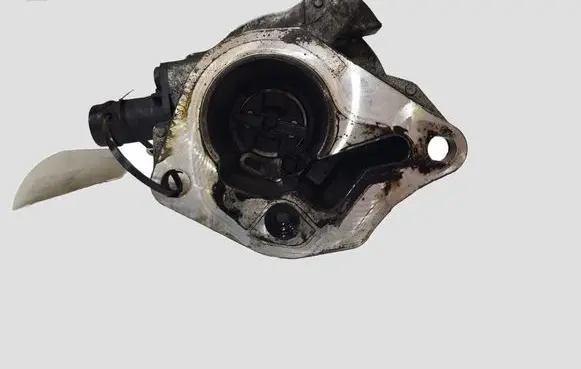 Nissan Qashqai Vacuum pump