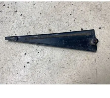Nissan X-Trail T30 Other exterior part 822918H300
