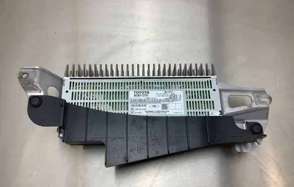 Lexus IS 220D-250-350 Sound amplifier 8628053150 CPN3369 8628753010