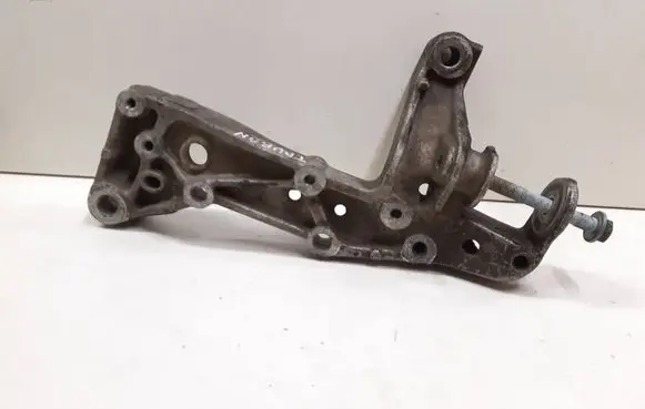 Volkswagen Touran I Front lower control arm/wishbone 1K0199296