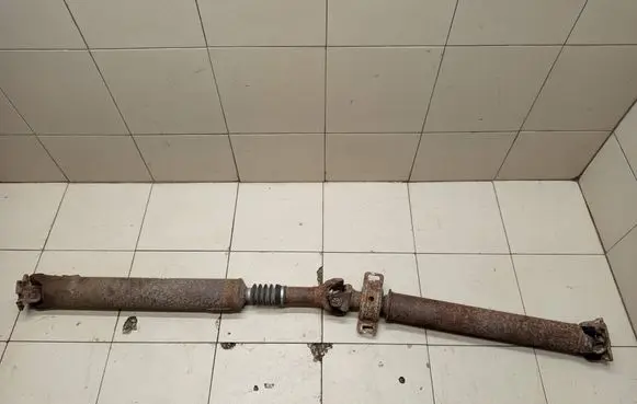 Toyota Hilux (AN10, AN20, AN30) Rear driveshaft/prop shaft 