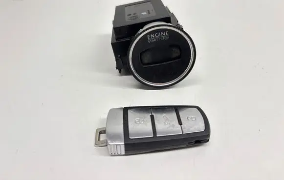 Volkswagen PASSAT B7 Ignition lock 3C0905843AA 12010125