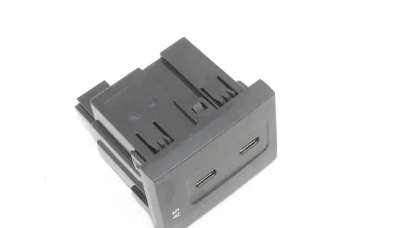 Mercedes-Benz A W177 USB socket connector A2478200301