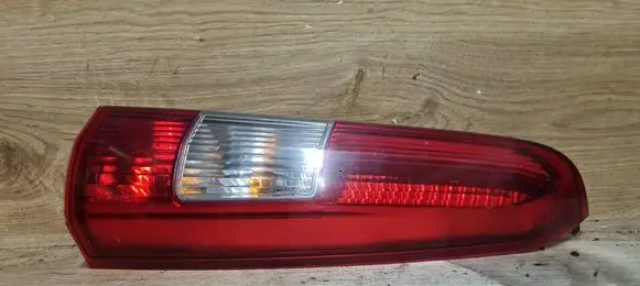 Volvo V70 Rear/tail lights 9154494
