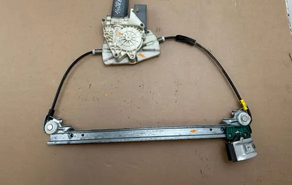 Peugeot 607 Rear door window regulator with motor 9659959880