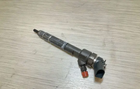 Mercedes-Benz B W245 Fuel injector A5400700787 0445110167