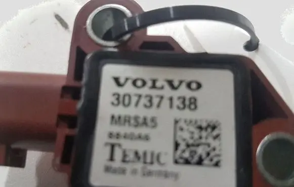 Volvo V50 Airbag deployment crash/impact sensor 30737138 8840A6