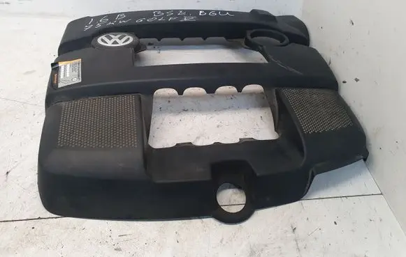 Volkswagen Golf V Engine cover (trim) 06A103925