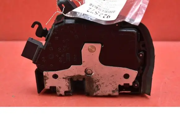 BMW X5 E53 Front door lock 
