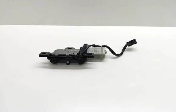 BMW 5 E60 E61 Tailgate/trunk/boot lock/catch/latch 1378112 137811201 828818