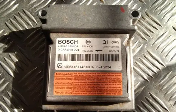Mercedes-Benz Sprinter W906 Airbag control unit/module 0285010224 A9064461142