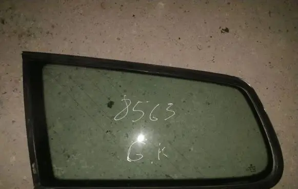 Volkswagen PASSAT B6 Rear side window