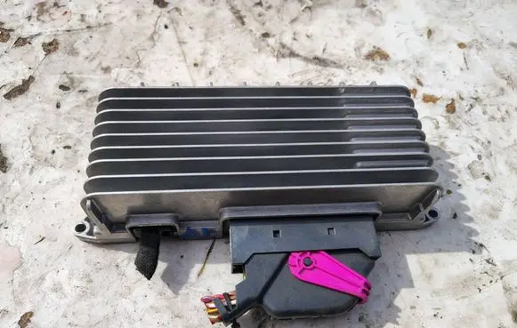Audi A4 S4 B8 8K Sound amplifier 8T0035223AD