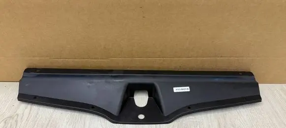 Skoda Octavia Mk4 Radiator trim 5E3853343