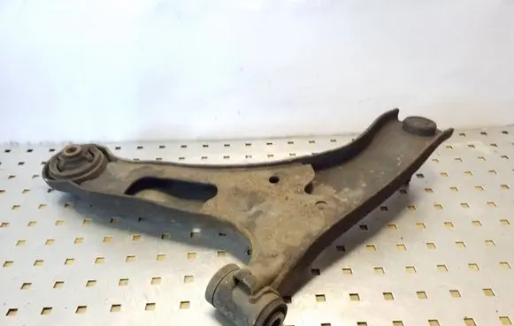 Front lower control arm/wishbone