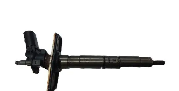Audi A4 S4 B8 8K Fuel injector 03L130277