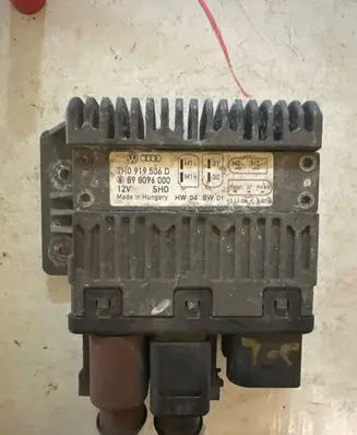 Volkswagen Transporter - Caravelle T5 Coolant fan relay 7H0919506D