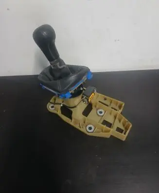Volvo S60 Gear shifter/selector 8028100061