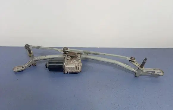 BMW 7 G11 G12 Front wiper linkage and motor W000061594