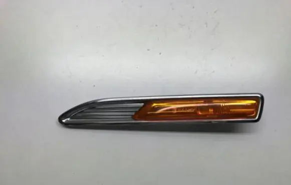 Ford Mondeo MK IV Front fender indicator light 7S7113K354AD