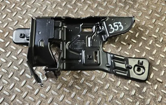 Audi A5 Other engine bay part 8B5907239B