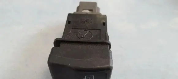 Windscreen/window heater switch
