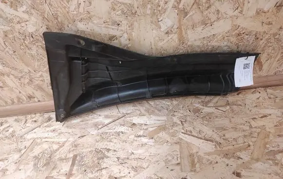Nissan X-Trail T30 Wiper trim 668628H900 L9745311100
