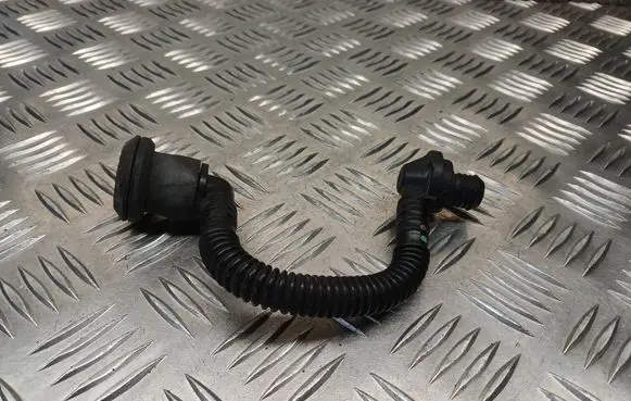 Audi A8 S8 D2 4D Vacuum line/pipe/hose 8E0611743A