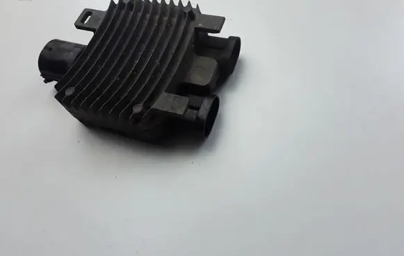 Volvo S60 Coolant fan relay 940011200