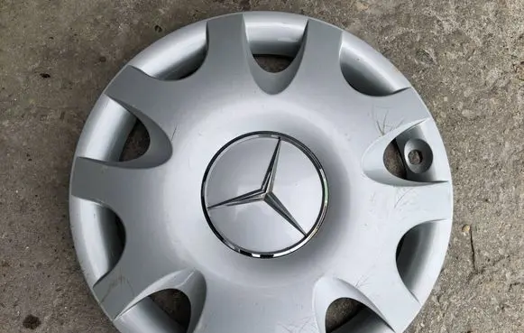Mercedes-Benz A W169 R16 wheel hub/cap/trim 1694000125