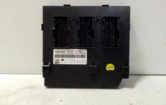 Audi TT TTS Mk2 Central body control module 8P0907063AB