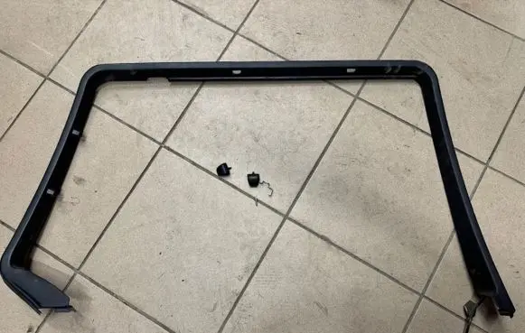 BMW 5 E39 Estate rear side window sun shade/blind 8189273