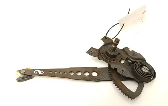 Rear door manual window regulator