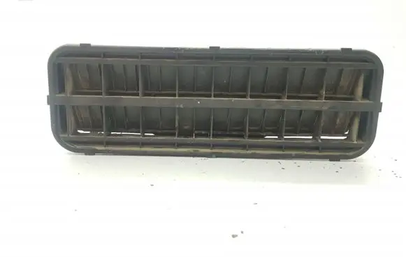 BMW 7 E65 E66 Quarter panel pressure vent 8386133