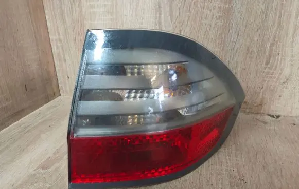 Ford S-MAX Rear/tail lights 6M2113404AJ