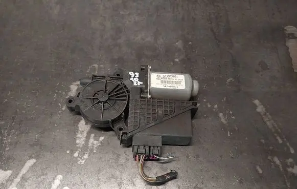 Skoda Fabia Mk1 (6Y) Wiper motor 6Y1959801